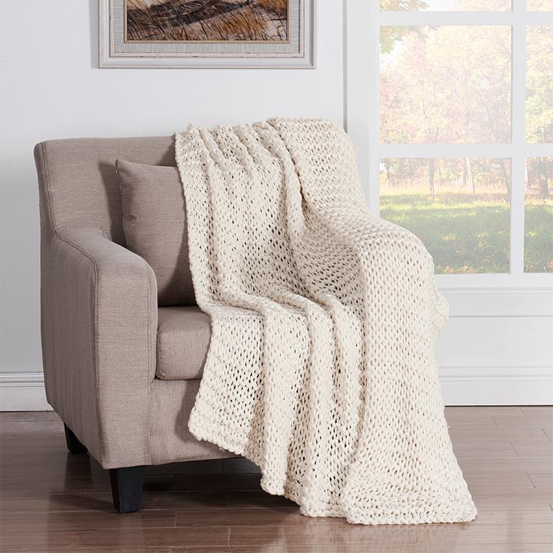 Luca Ivory Chunky Knit Throw By J Queen Throws By J. Queen New York