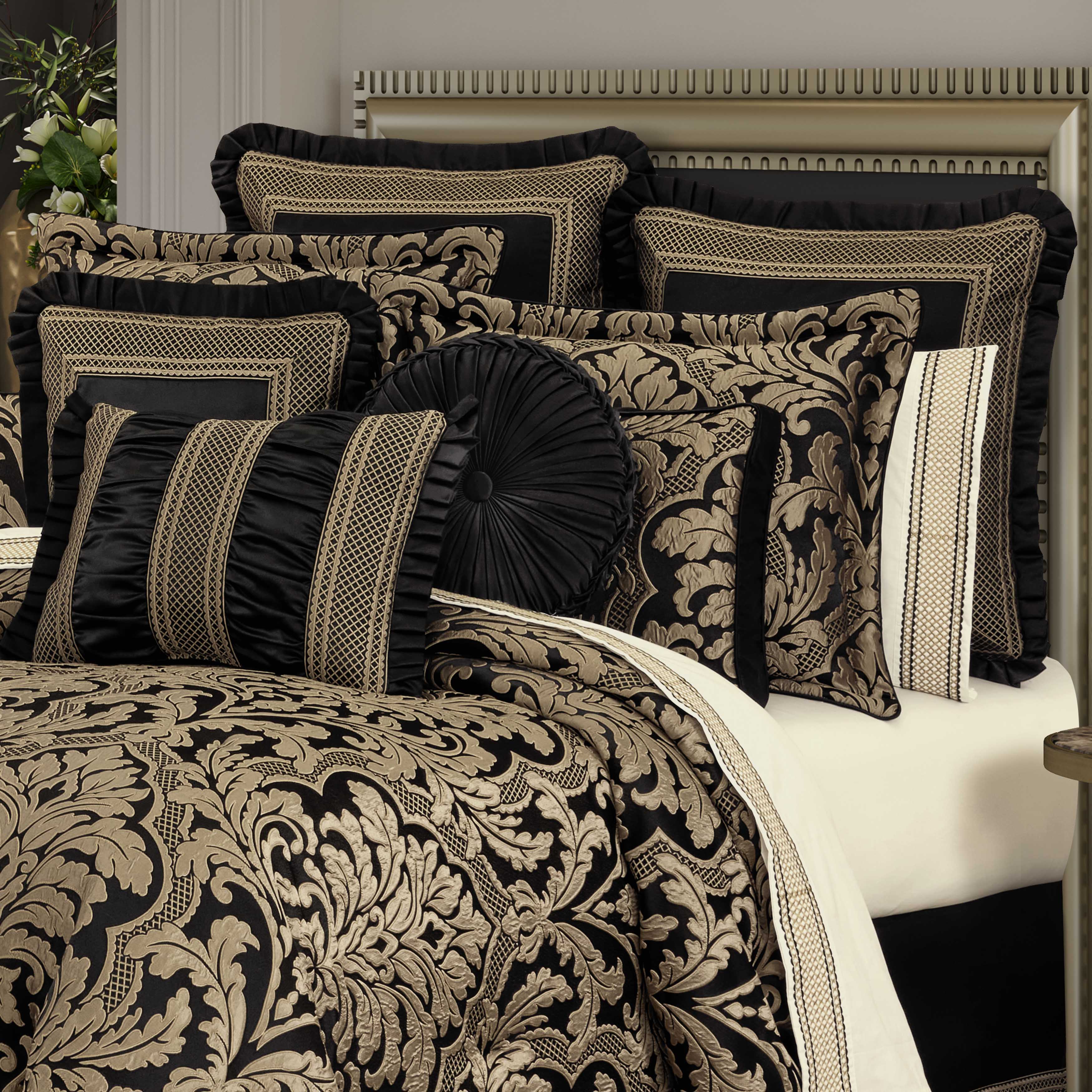 Brunello Black and Gold 4 Piece Comforter Set – Latest Bedding