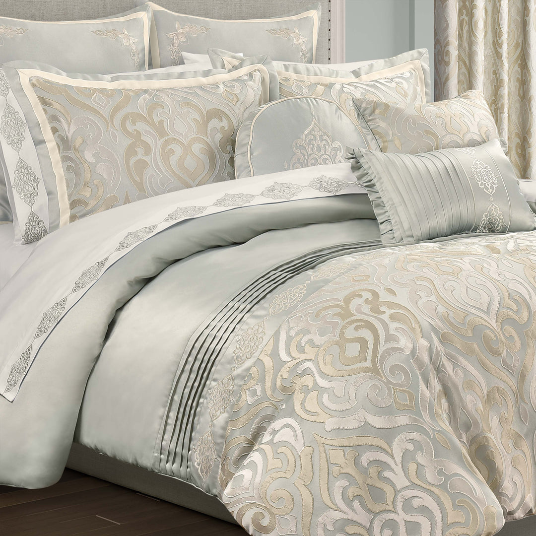 Calmfield Aqua 3 Piece Comforter Set Comforter Sets By J. Queen New York