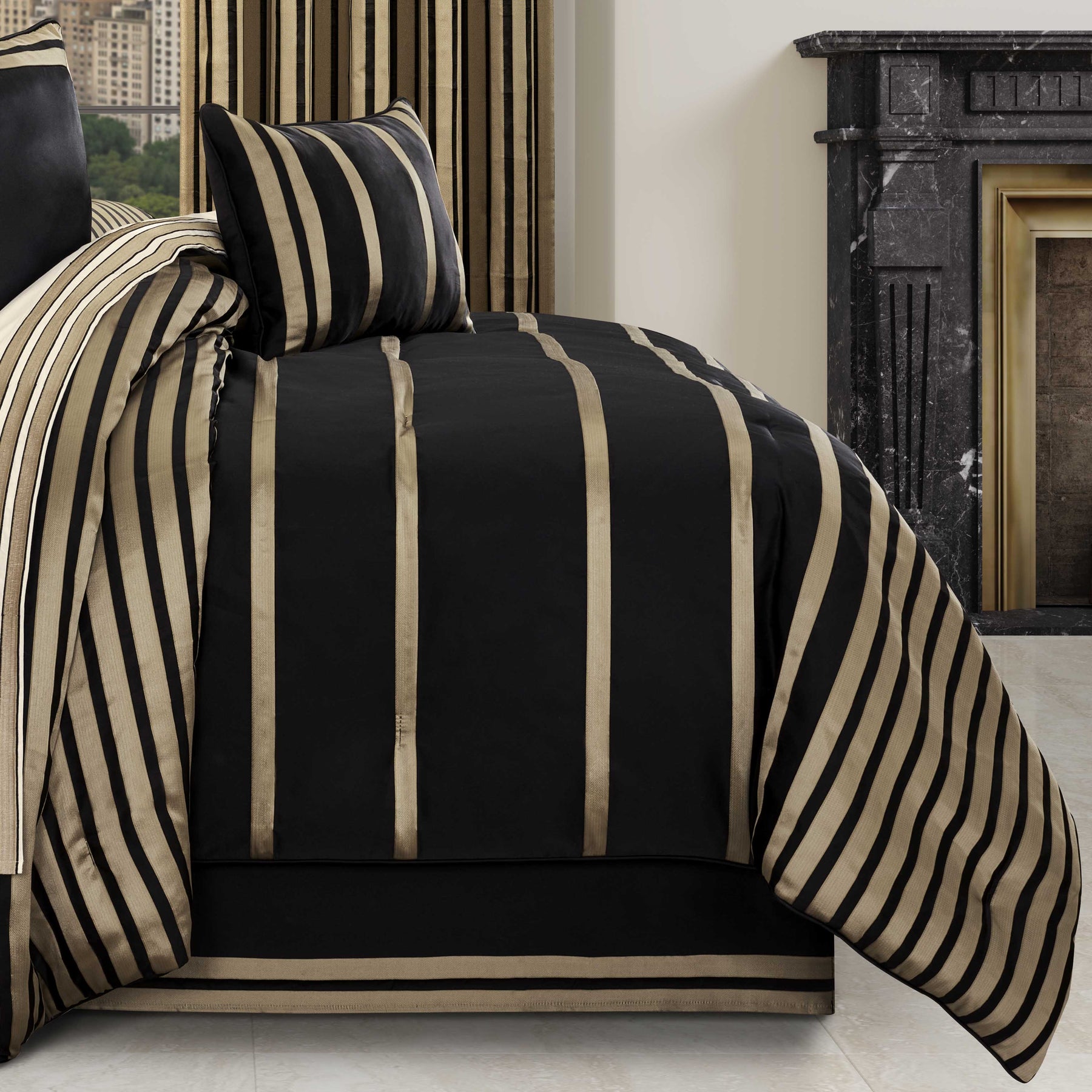 Calvari Black and Gold 4 Piece Comforter Set – Latest Bedding