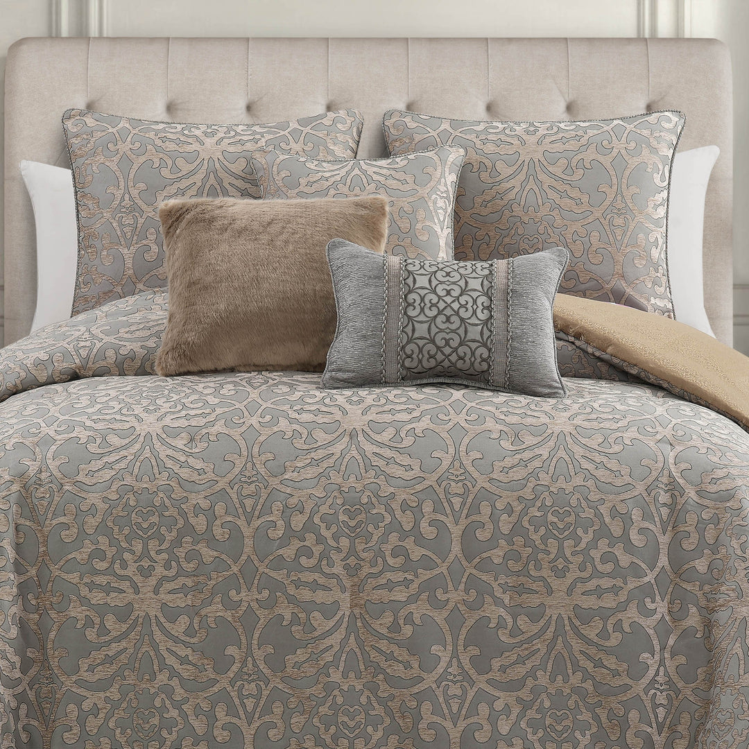 Carrick Silver/Gold 3 Piece Comforter Set