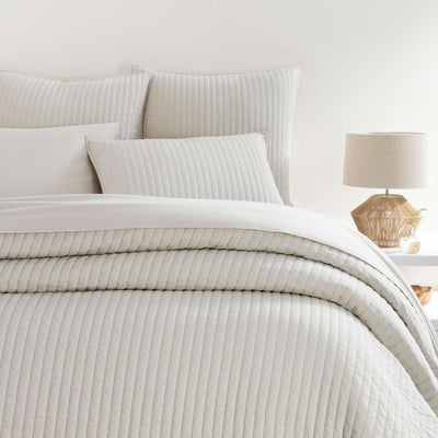 Latest Quilts, Coverlets and Quilt Sets | Latestliving.com – Latest Bedding