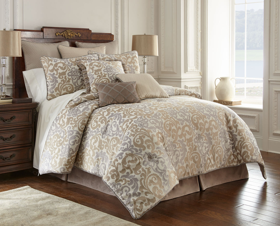 Austin Horn Classics Elegance 3-piece Comforter Set Comforter Sets By Pacific Coast Home Furnishings