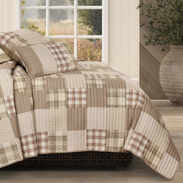 Mayfair Quilt Quilt Sets By J. Queen New York