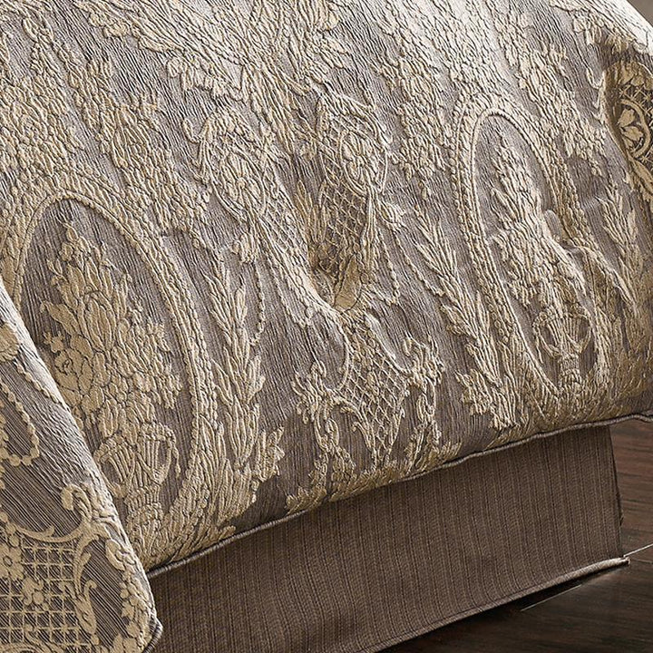 J Queen Neapolitan Mink 4-Piece Comforter Set in King- Final Sale Comforter Sets By US Office - Latest Bedding