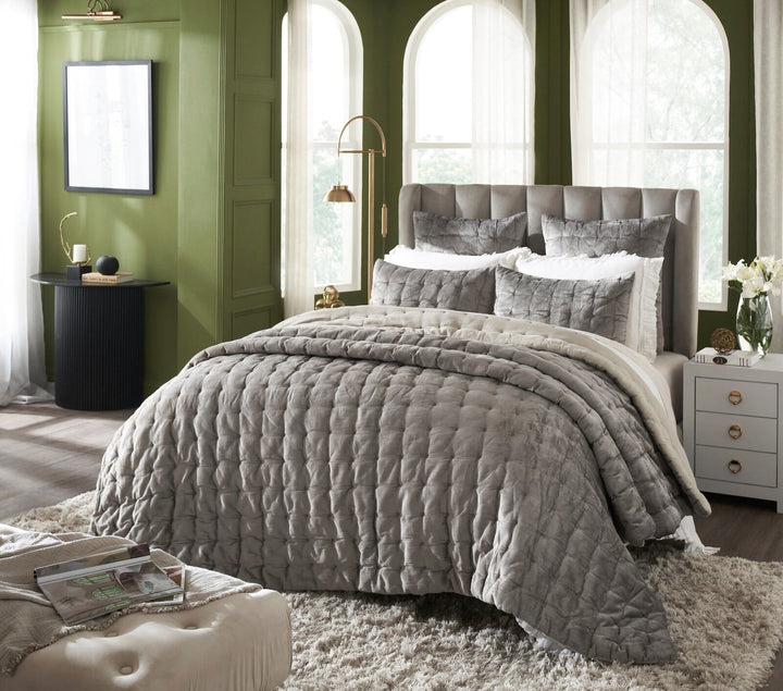 Bailey Tufted Velvet Quilt Quilt Sets By Orchids Lux Home