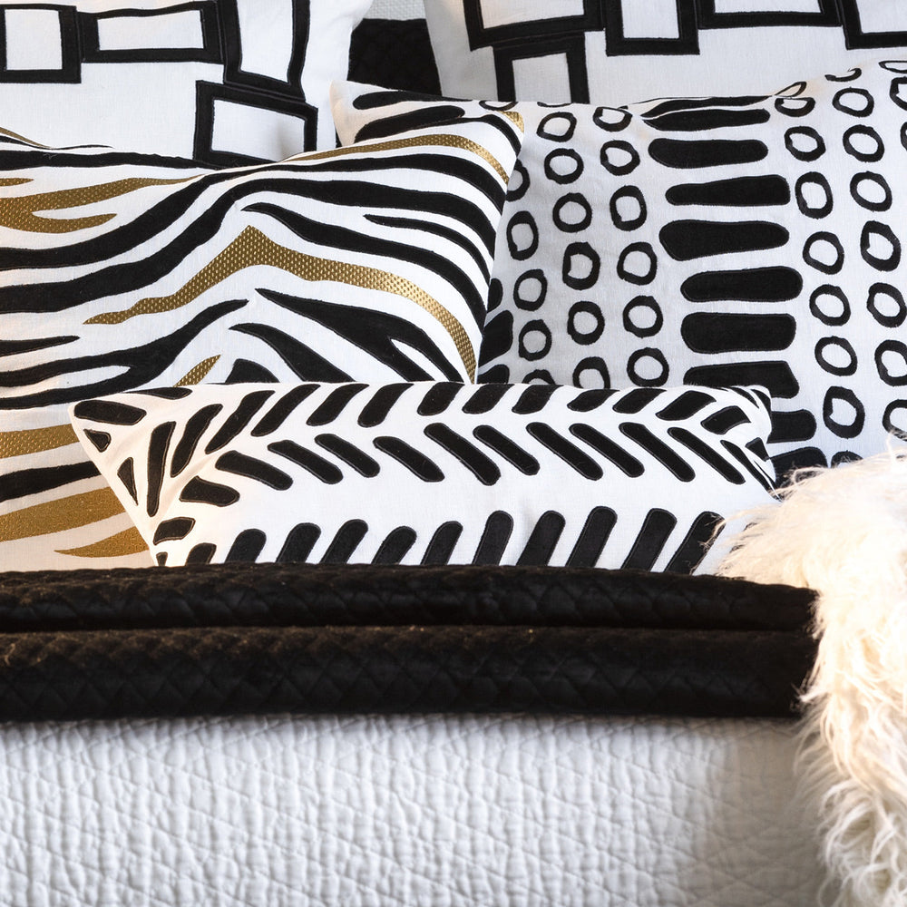 Peru White/Black Sm Rectangle Decorative Throw Pillow 22" x 14" Throw Pillows By Lili Alessandra