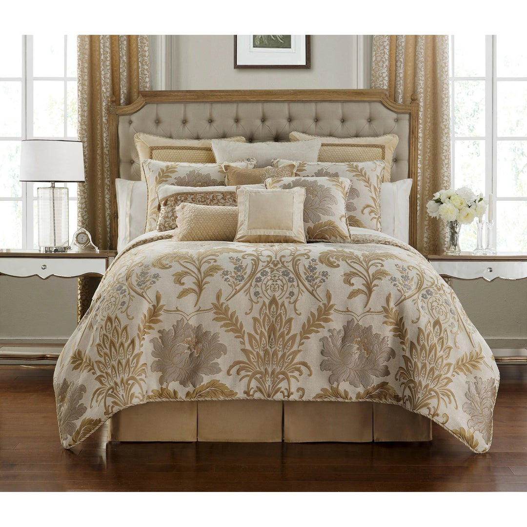 Ansonia Ivory 4-Piece Reversible Comforter Set Comforter Sets By Waterford