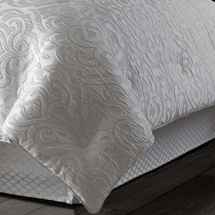 Astoria White 4-Piece Comforter Set By J Queen Comforter Sets By J. Queen New York