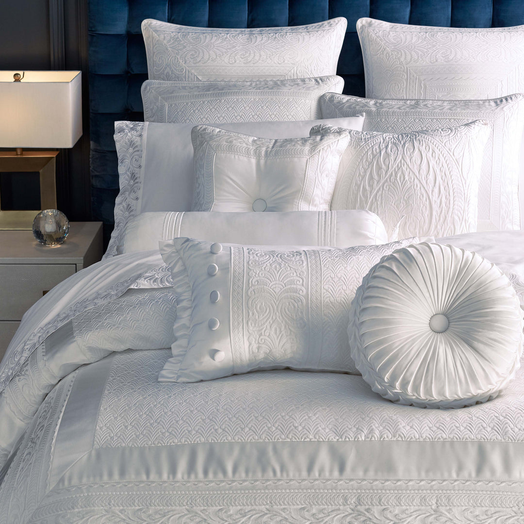 Becco White 4-Piece Comforter Set By J Queen Comforter Sets By J. Queen New York