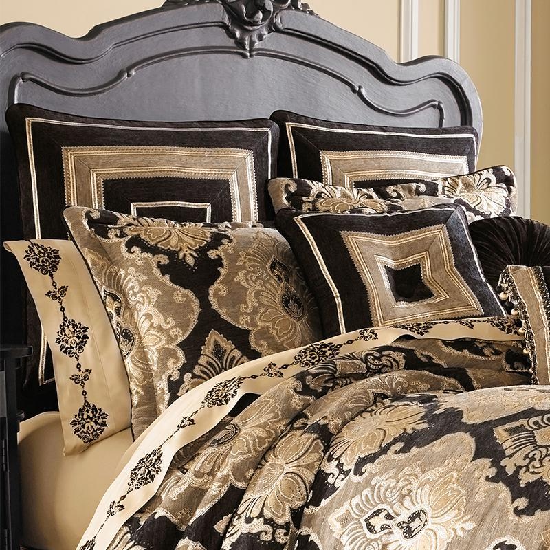 Bradshaw Black 4-Piece Comforter Set By J Queen Comforter Sets By J. Queen New York