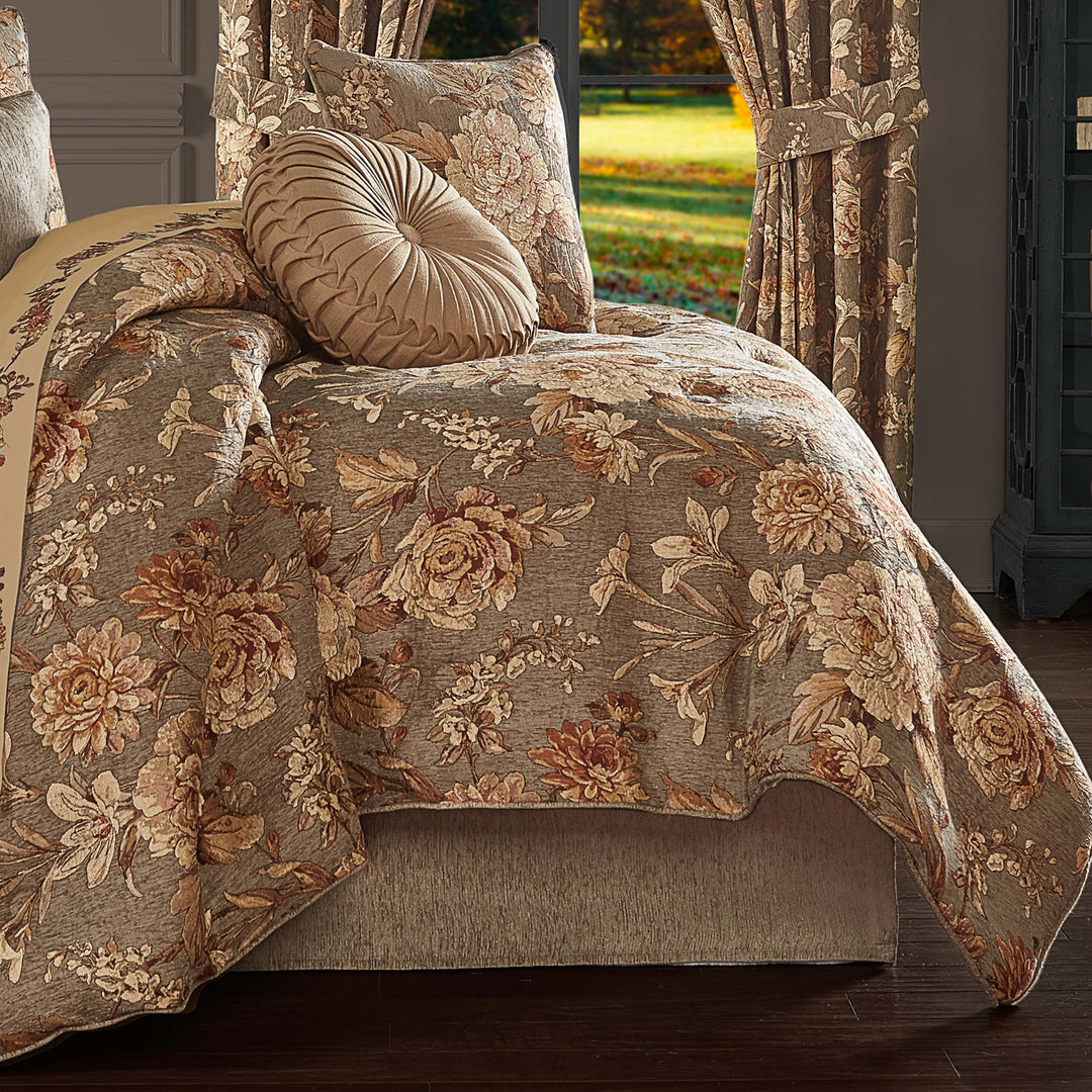 Camellia Rust 4-Piece Comforter Set By J Queen Comforter Sets By J. Queen New York