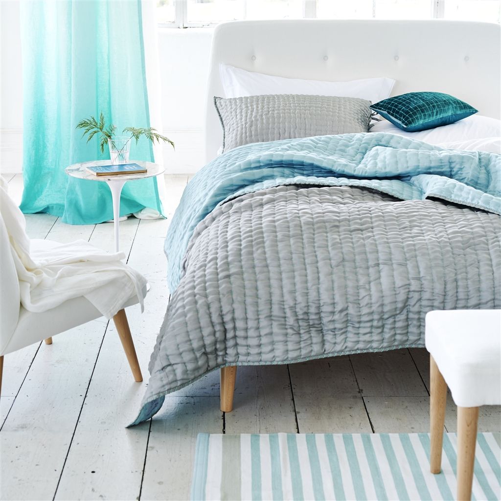 Chenevard Pebble & Duck Egg Hand Quilted Silk Quilt Quilt Sets By Designers Guild