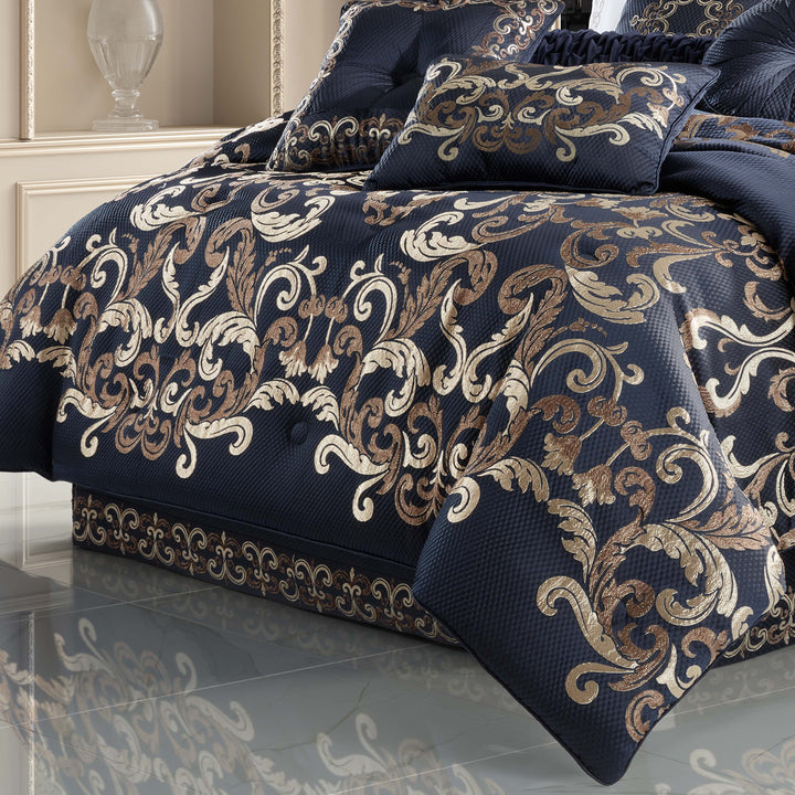 Giardino Blue 4-Piece Comforter Set By J Queen Comforter Sets By J. Queen New York
