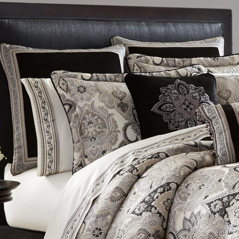 Guiliana Silver/Black 4Piece Comforter Set By J Queen Latest Bedding
