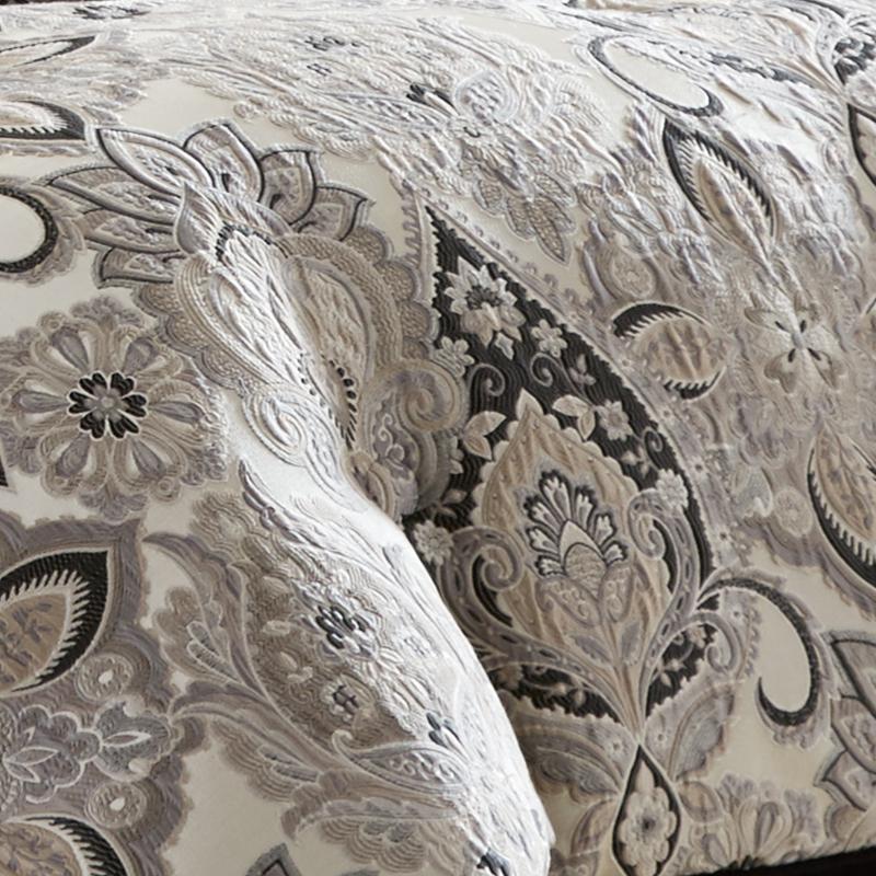 Guiliana Silver/Black 4Piece Comforter Set By J Queen Latest Bedding