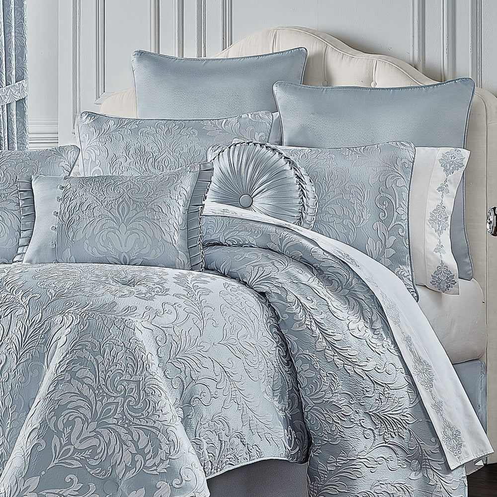 Malita Powder Blue 4-Piece Comforter Set By J Queen Comforter Sets By J. Queen New York