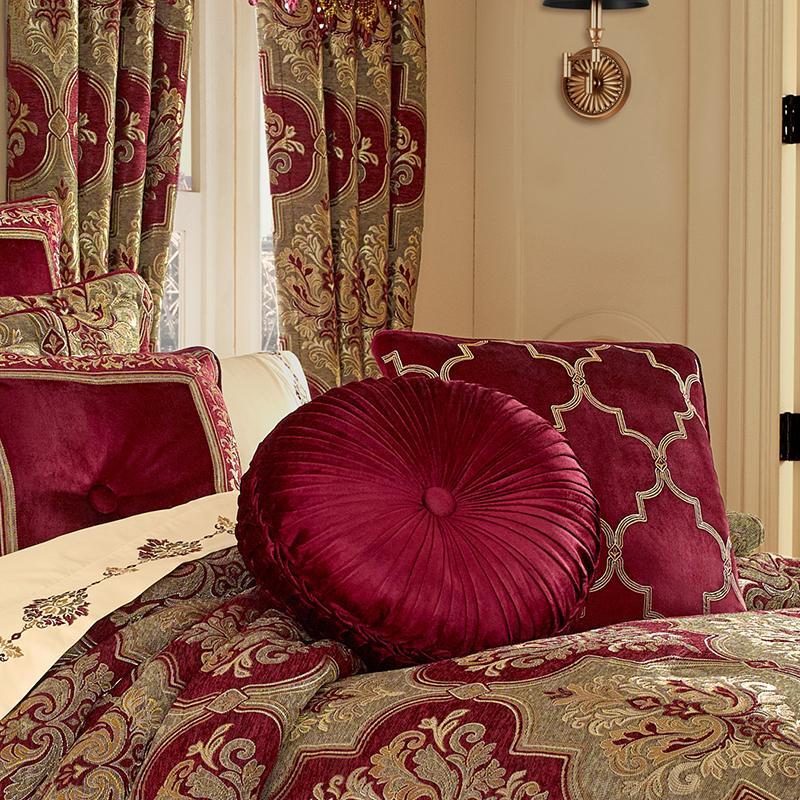 Maribella Crimson 4-Piece Comforter Set By J Queen Comforter Sets By J. Queen New York