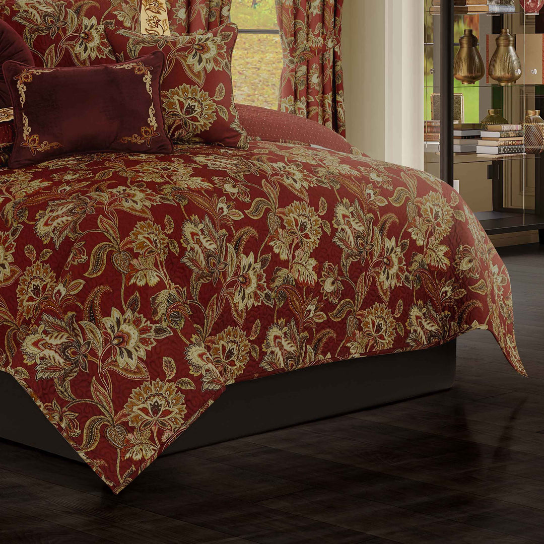 Montecito Red 3-Piece Quilt Set Quilt Sets By J. Queen New York