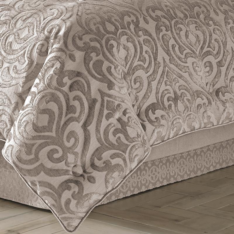 Sicily Pearl 4-Piece Comforter Set By J Queen Comforter Sets By J. Queen New York