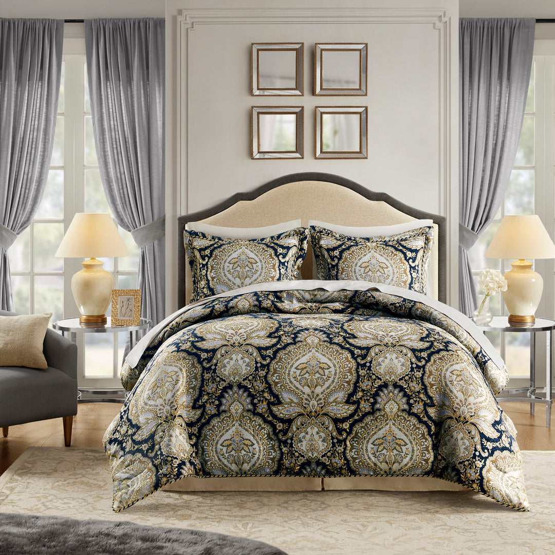 Best 7 Navy Blue Comforter Sets in Queen & King Size (2023